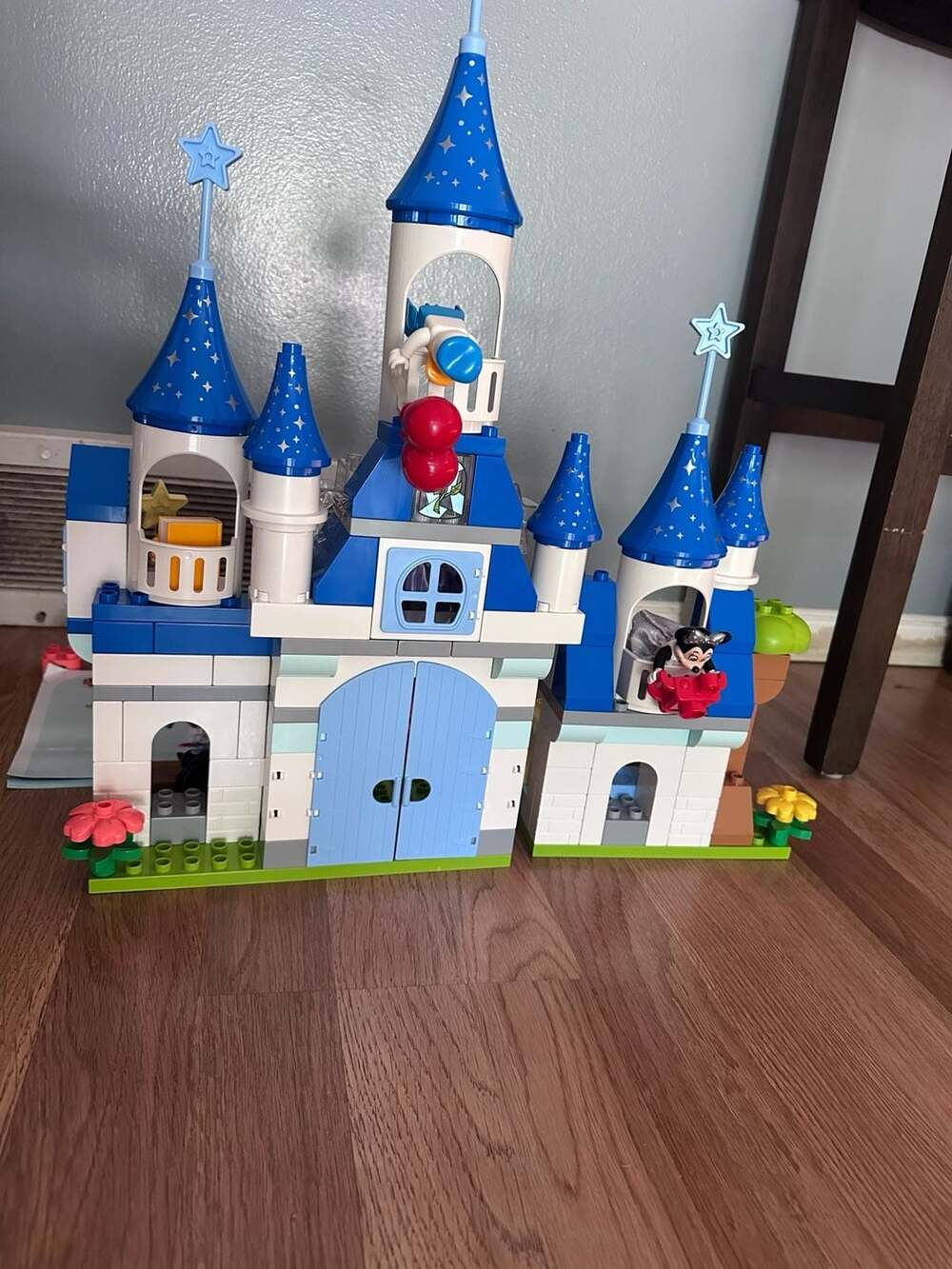LEGO DUPLO Disney 3-in-1 Magical Castle Set 10998 - Picture 4 of 4